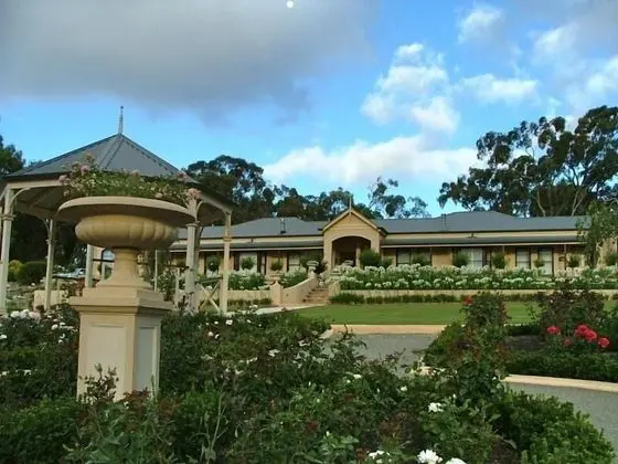 Brice Hill Country Lodge