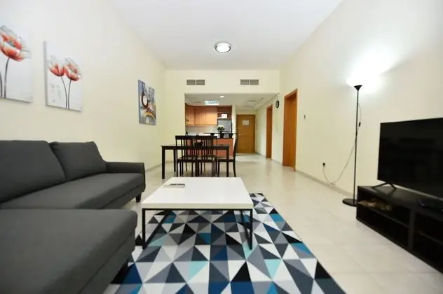 BRID - Spacious 1 Bed with garden view