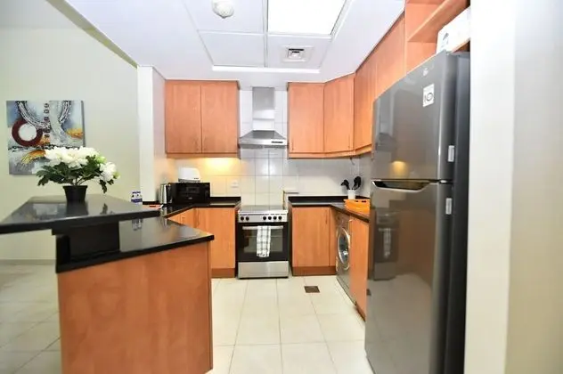 BRID - Spacious 1 Bed with garden view - Mutfak