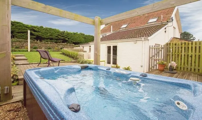 Bridge Cottage Croyde 3-4 Bed, Sleeps 8, Hot Tub - Spa