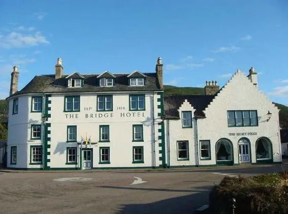 Bridge Hotel