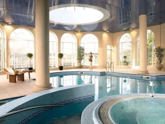 Bridge House Hotel - Leisure Club & Spa - Havuz