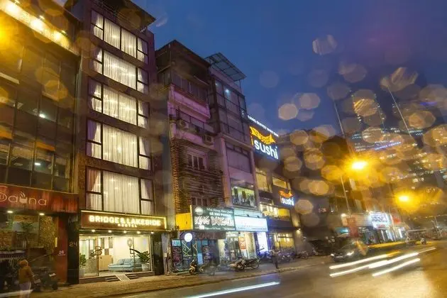 BridgeLakeside Hotel Hanoi - Dış Mekan