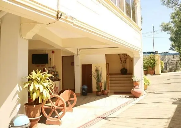 Bridgeview Inn - Lobi
