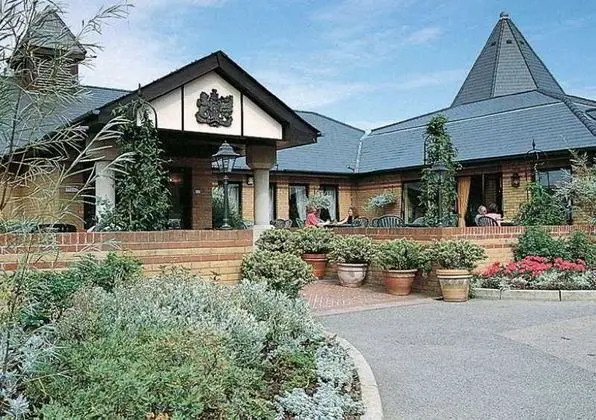 Bridgewood Manor