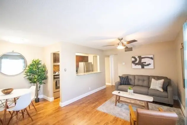 Brief Homes - Oakland Park Victor 1 Bedroom #10 - Oda Düzeni