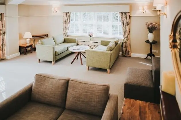Briery Wood Country House Hotel - Lobi