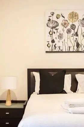 Bright 1 Bedroom Apartment in St Kilda - Oda