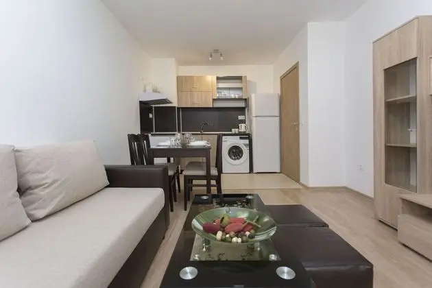 Bright 1bdr Apartment Near Center - Free Parking - İç Mekan