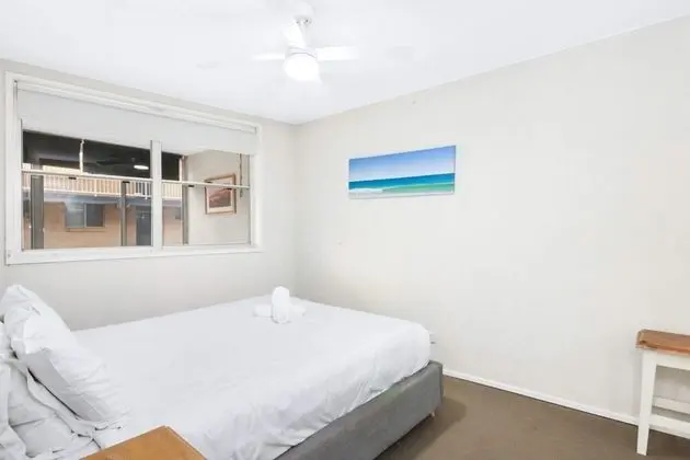 Bright 2 Bedroom Apartment in Burleigh Beach - Oda