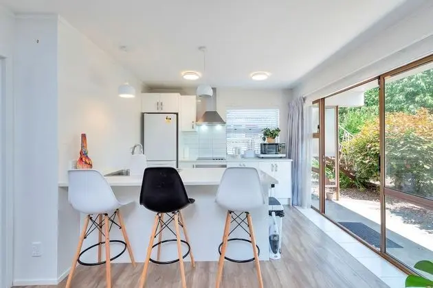 Bright 3 Bedroom near St Lukes Mall 3 - Mutfak