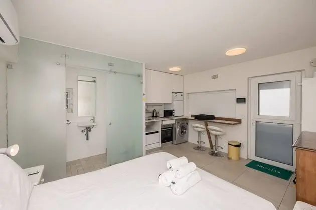 Bright and Adorable Studio in Vredehoek