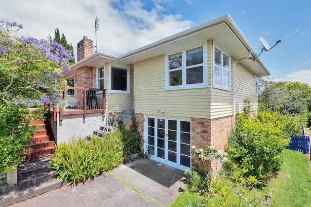 Bright Airy & Spacious 3 BR Home