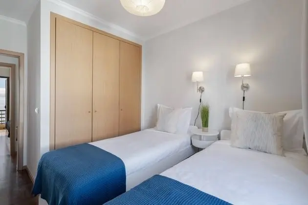 Bright Apartment With Pool, Garajau IV - Oda