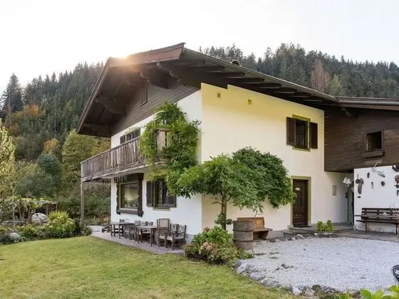 Bright Chalet in Leogang With Mountain View