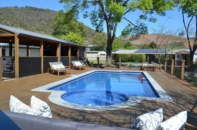 Bright Colonial Motel - Dış Mekan