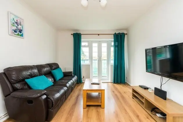 Bright and Comfortable 2 Bedroom Flat Oakwood - Öne Çıkan Resim