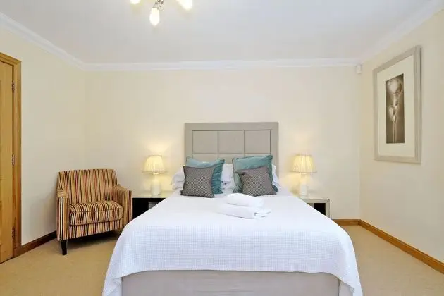 Bright Cults Home Near to the River Dee - Oda