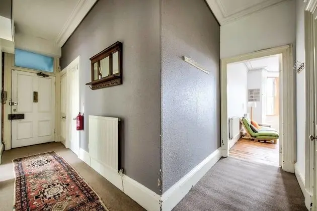 Bright Flat in City Centre for up to 6 Guests! - İç Mekan
