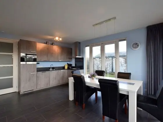 Bright Holiday Home in Noordwijk near Sea - Mutfak