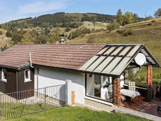 Bright Holiday Home in Schönbrunn With Garden - Dış Mekan