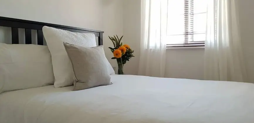 Bright & Modern 2BR Apartment Parking - Oda