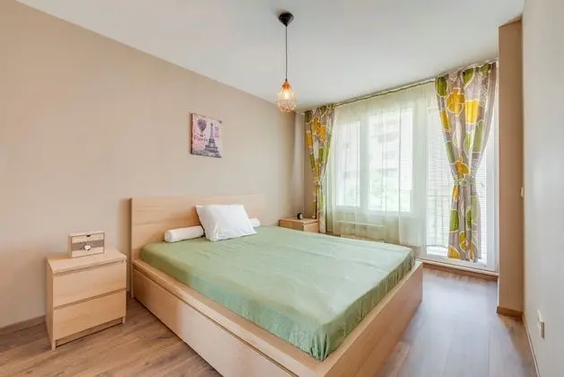 Bright and Newly Refurbished Apartment Near Center - İç Mekan