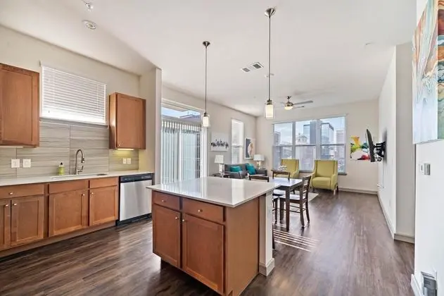 Bright Recently Upgraded 2BR Apartment - Oda