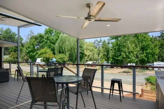 Bright Riverside Holiday Park - Yerinde Yemek
