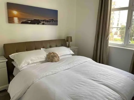 Bright and Spacious 2-bed Apartment in Sutton - Oda