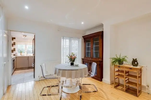 Bright Spacious 2-bedroom Jericho House