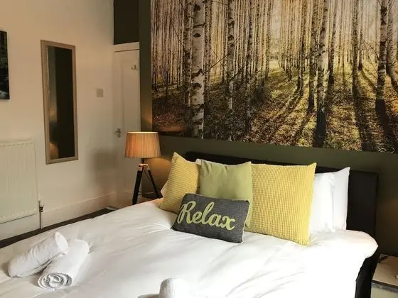 Bright Spacious 3-bed With Office & Patio, Preston - Öne Çıkan Resim