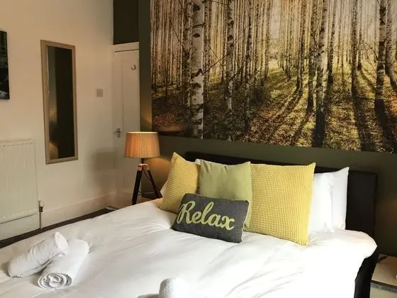 Bright Spacious 3-bed With Office & Patio, Preston - Öne Çıkan Resim