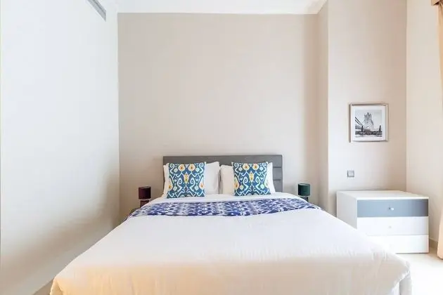 Bright & Spacious 3BR With Study in Downtown - Sleeps 7! - İç Mekan