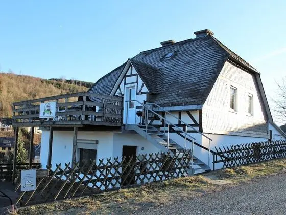 Bright and Spacious Flat in Schwalefeld Near Willingen With Private Terrace - Dış Mekan