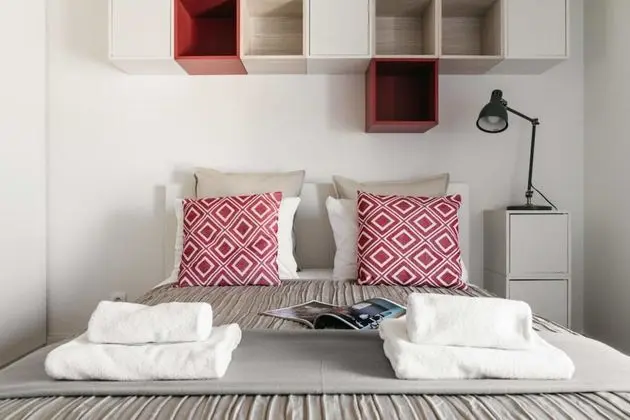 Bright Spacious Penthouse With Old Town View in Luxury Residence Parking