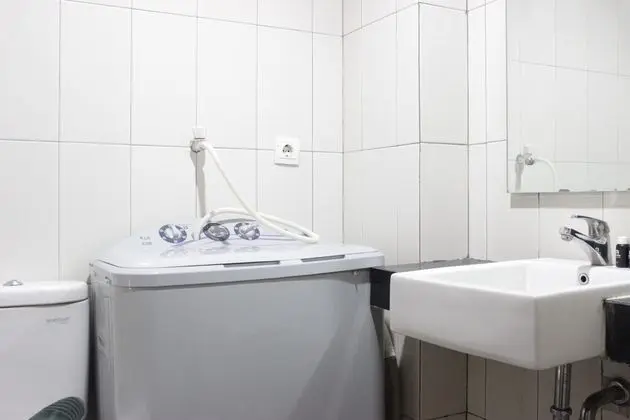 Bright Studio Room at Dago Suites Apartment near ITB - Dış Mekan