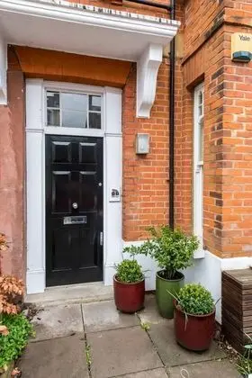 Bright, Stylish 3bed Flat in West Hampstead - Dış Mekan