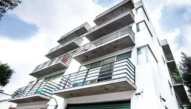 Bright Stylish Park Front Near Polanco