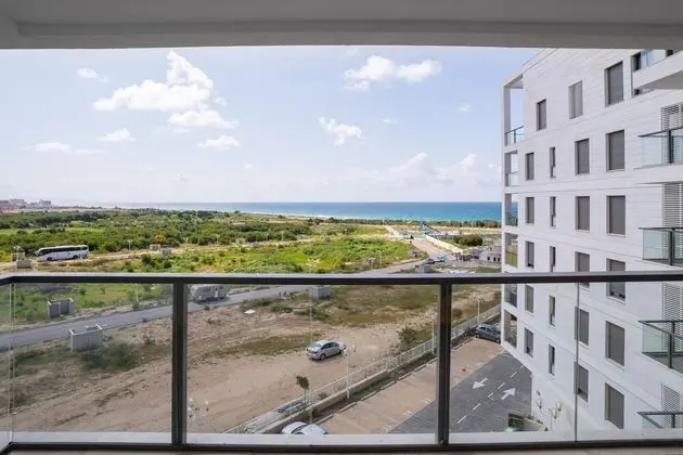 Bright Sunny Holiday Home with Sea Views - Dış Mekan