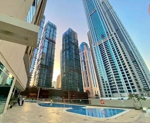 Brightline Property in Marina for Short Term Rent - Havuz