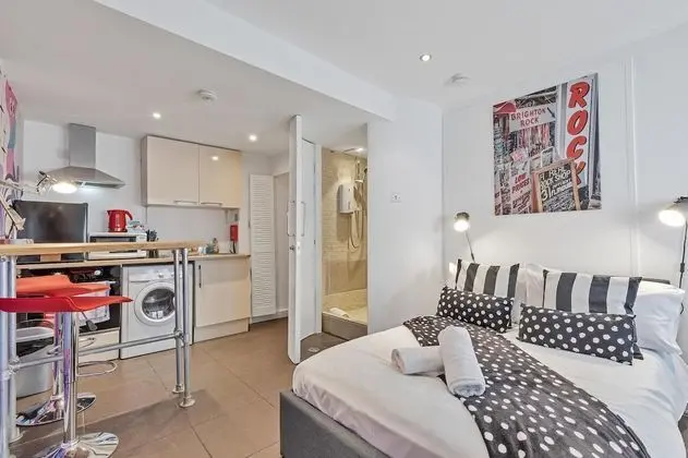 Brighton Getaways - Artist Studio
