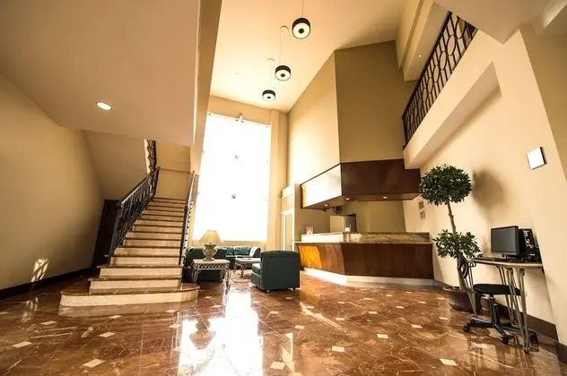 Hotel Brío Inn - Lobi