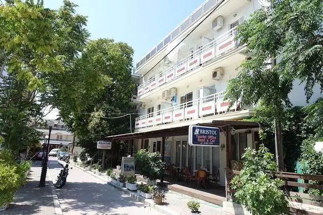 Bristol Hotel & Apartments