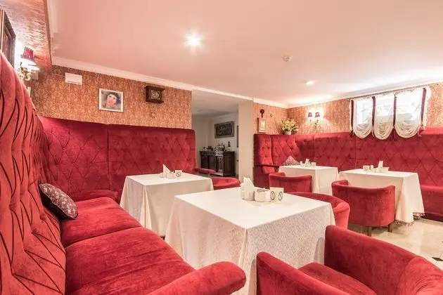 Bristol Hotel - Yerinde Yemek