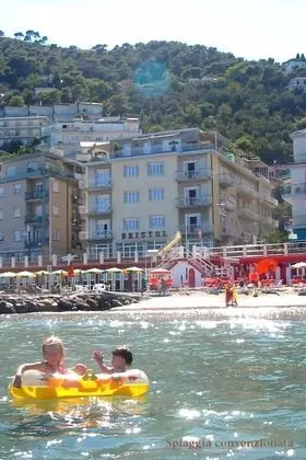 Hotel Bristol - Plaj