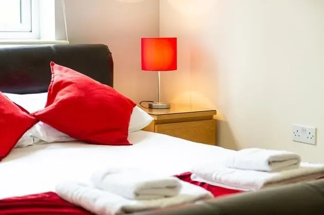 Bristol Luxury Apartment with Parking - İç Mekan