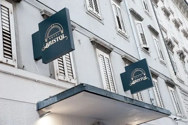Hotel Bristol