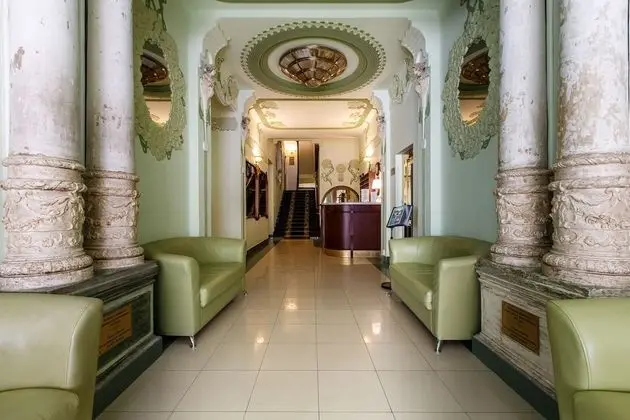 Bristol-Zhiguly Hotel - Öne Çıkan Resim