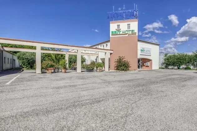 Brit Hotel Clermont L'Herault - Dış Mekan